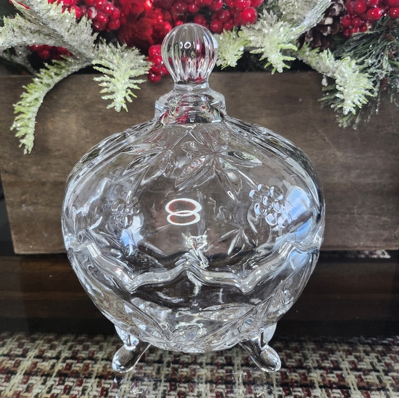 Vintabe glass Candy Dish - Picture 1 of 4